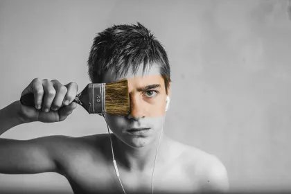 右眼睛眼皮跳有什么预兆？不同时间右眼跳的寓意？