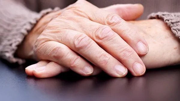 指甲油的危害有哪些