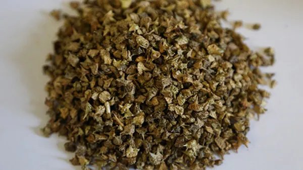 盐水洗脸的好处和注意事项