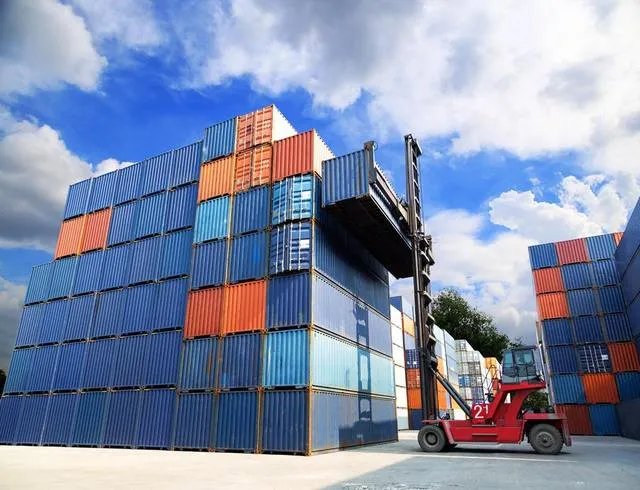 集装箱的尺寸有哪些  集装箱尺寸标准是多少