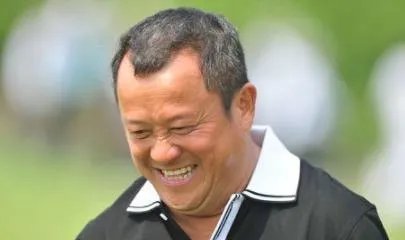 曾志伟有几任妻子 现在老婆叫什么名字