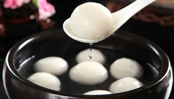 速冻汤圆怎么煮几分钟 速冻汤圆冷水还是热水下锅