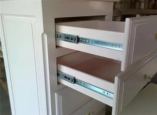 滑轨抽屉怎么安装