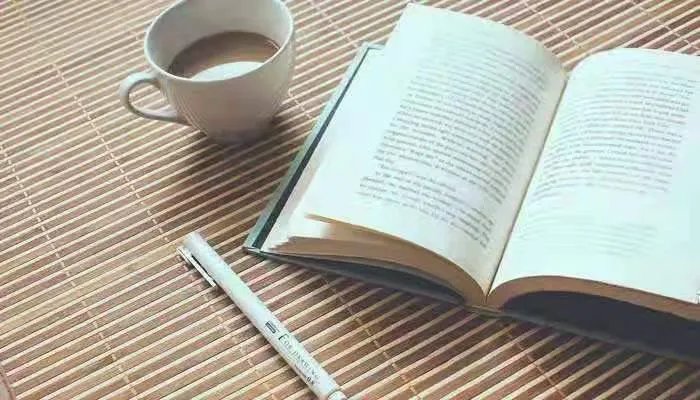 叮叮当当的当有口字旁吗