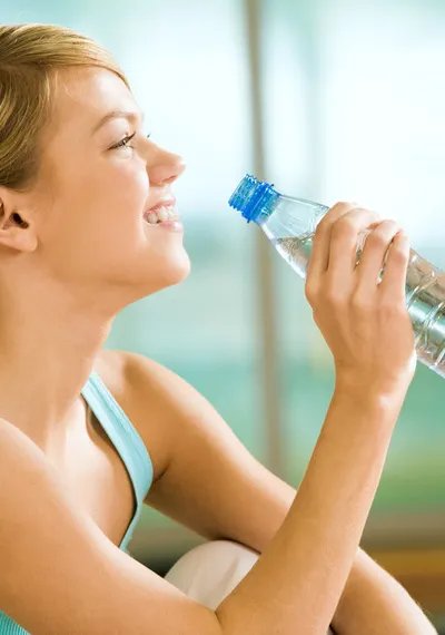 养生一日三杯水