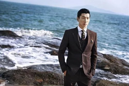 张亮的模特之路是怎样的？