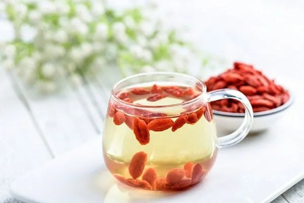 枸杞子泡水喝的禁忌