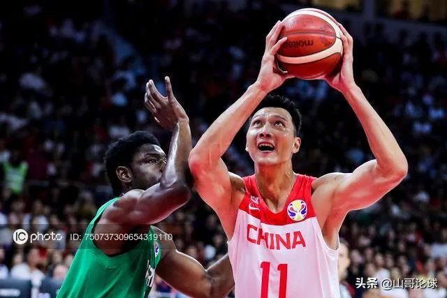 东京奥运会落选赛24队伍出炉，中国男篮面对欧美豪强该选谁出战，怎么打？