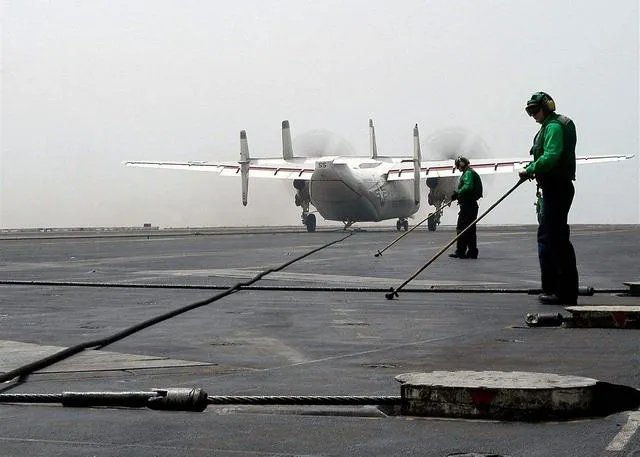 阻拦索是怎么样工作的?