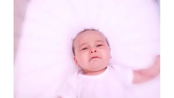 宝宝老打嗝怎么办