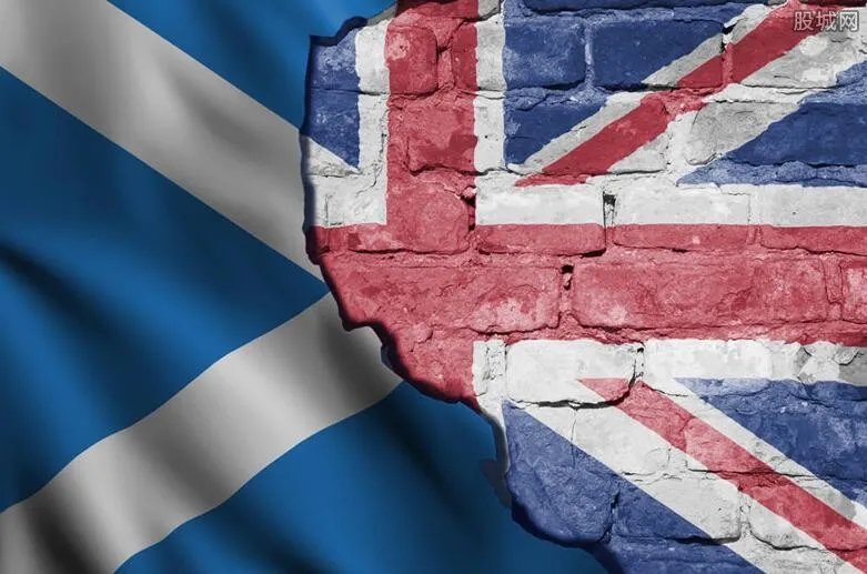 中方暂停中英往返航班 英国疫情最新状况危险