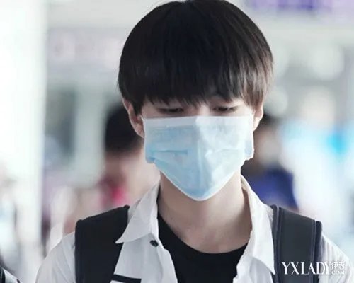 tfboys王俊凯整容前照片曝光网友吐槽其没发育就整容