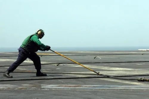 阻拦索是怎么样工作的?