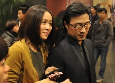 那英和汪峰的结婚照 那些年牵手走过的岁月