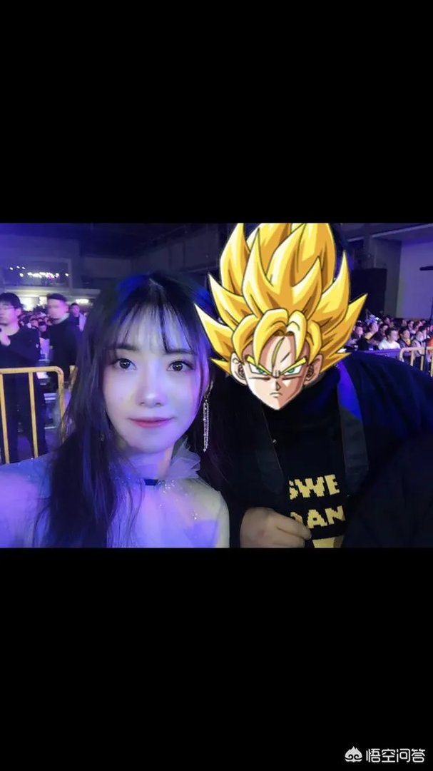 Rookie拿到冠军，但是女友被网友吐槽么得一点想法，没了美颜的女主持们很丑吗？