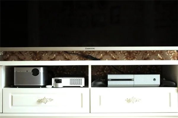 神画大威和极米H1S哪个好