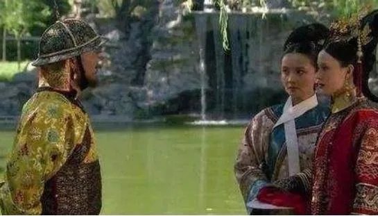 甄嬛传：摩格识破甄嬛私情，为何不向雍正告发？