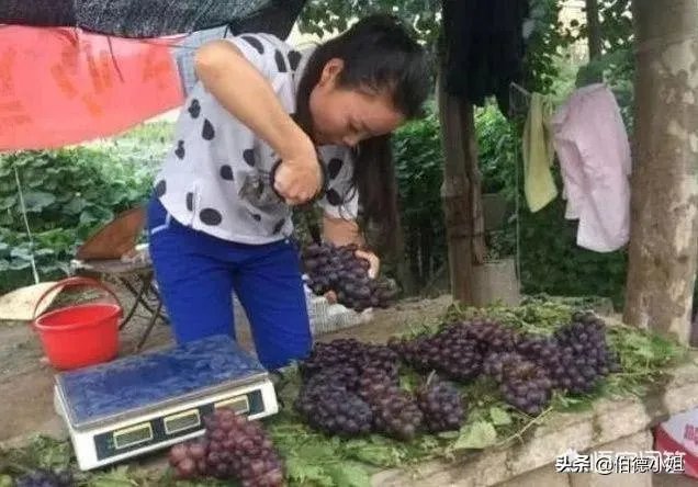 有人说电视上看不见“草帽姐”了，她的近况怎么样？