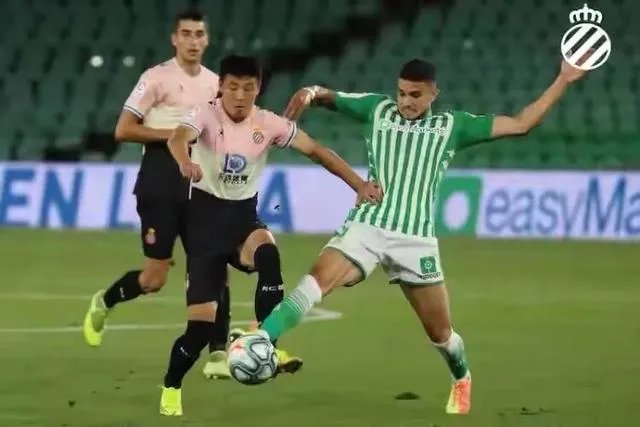 面对贝蒂斯武磊空门不进，是武磊射门不正确，还是对方神勇？