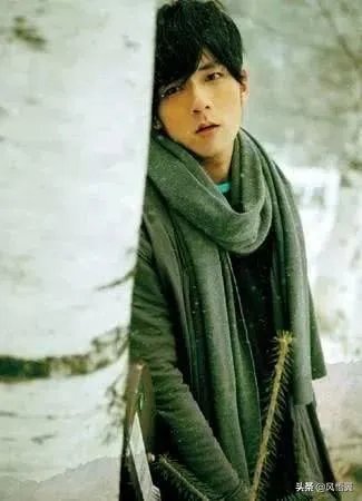 南拳妈妈组合中，39岁张杰参加健美比赛，体脂低至8%，这肌肉是认真的吗？