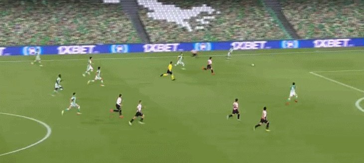 面对贝蒂斯武磊空门不进，是武磊射门不正确，还是对方神勇？