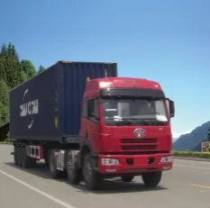 广东佛山一货车凌晨遭遇追截打砸，司机是如何脱险的？