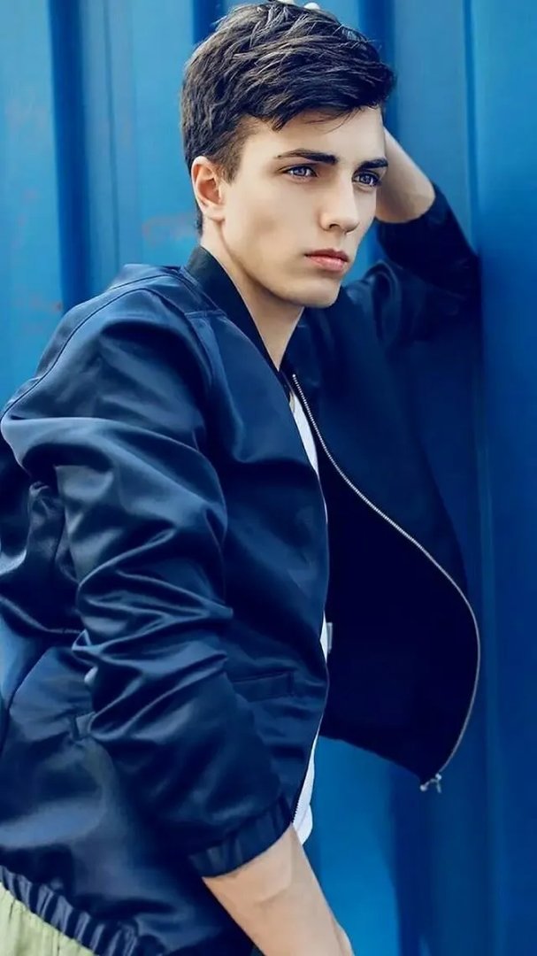 你们有哪些比较复古的头像？