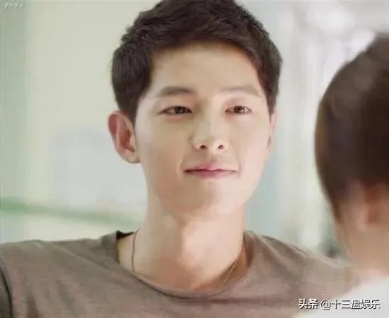 宋慧乔和宋仲基离婚上了几次热搜，你会因为双宋离婚对他们有所反感吗？