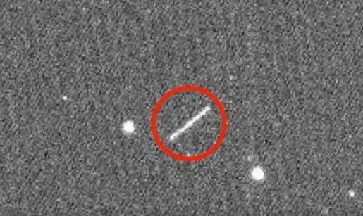 历史上是否曾有小行星与地球擦肩而过的现象发生呢？