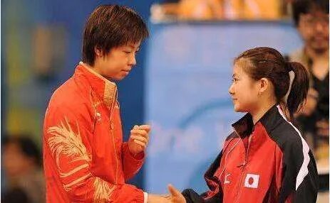 张怡宁为什么早早退役？