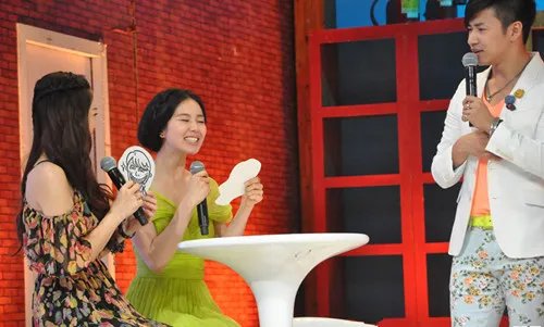 《天天向上》刘诗诗陈乔恩清凉来袭 台下比演技台上比美