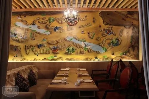 LOL主题餐厅德玛西亚 红蓝药水35元