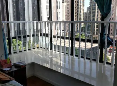 高层窗户装什么防护栏