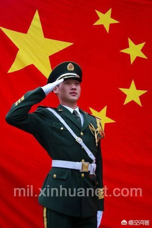 我儿子今年高考，成绩上不了本科，是去当兵好，还是报个大专学校再去当兵好？