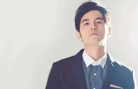 周杰伦起诉厦门网红餐厅，餐厅老板的回应打了谁的脸？