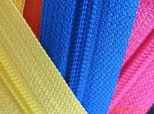 尼龙是谁发明的？