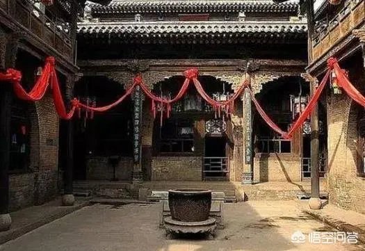 为什么有些中国老宅喜欢在院子里放水缸？有哪些讲究？