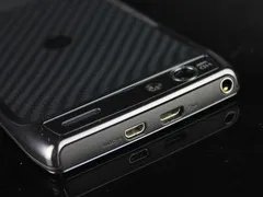 刀锋重现 摩托罗拉Droid Razr正式到货