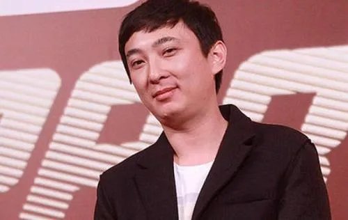 王思聪带女生现身楼盘看房，王思聪与这位女生是何关系？