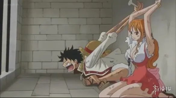 《海贼王》动画812话先行图  路飞被关押双手钉墙上