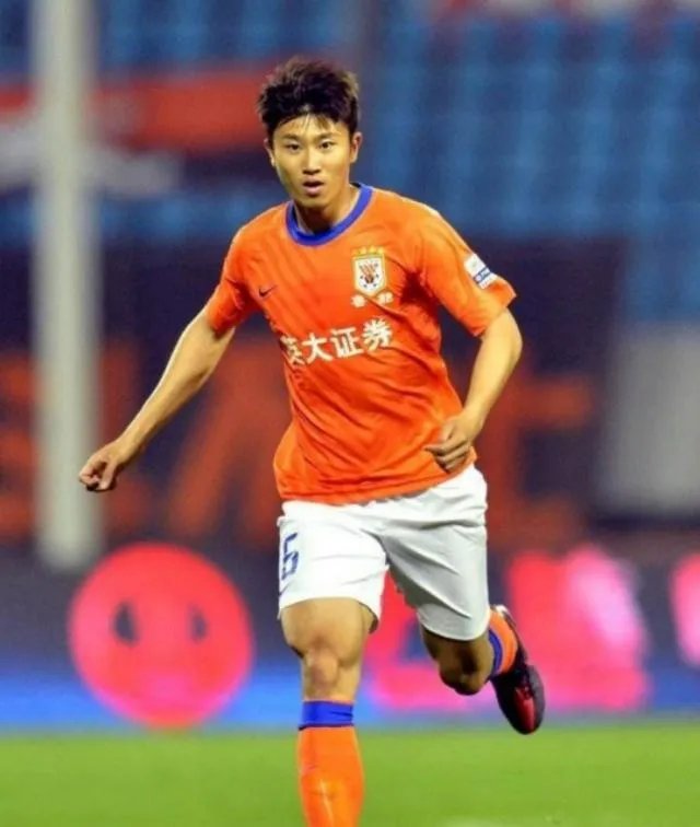 如何评价山东鲁能球员周海滨？