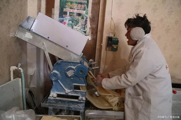 女儿结婚母亲突然失踪和她当唱歌老板有关系吗？