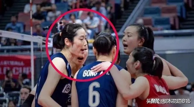 女排战胜荷兰获九连胜，但为何比赛中朱婷怒吼队友，赛后全队没有庆祝，当时发生了什么？