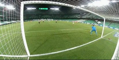 面对贝蒂斯武磊空门不进，是武磊射门不正确，还是对方神勇？