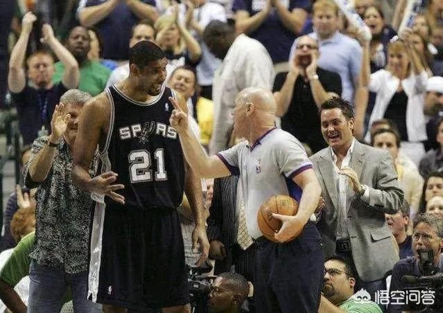 邓肯因笑被罚出场那场比赛，末节马刺连丢9分输球，邓肯在马刺可以逆转吗？