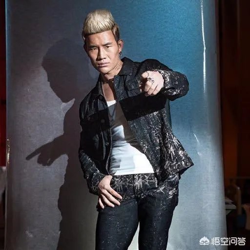 如何评价“小兵张嘎”扮演者在新歌MV《哥不是娘炮》中的造型？