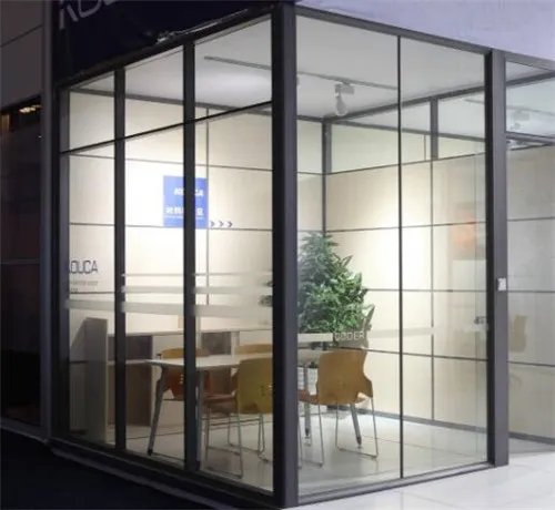 办公室玻璃隔断价格 办公室玻璃隔断3个选购技巧