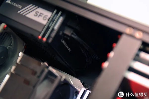 新年新面貌 — 更新布置下电脑桌面上的那些相关设备