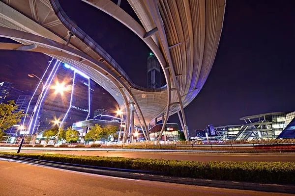 高架桥坍塌责任划分