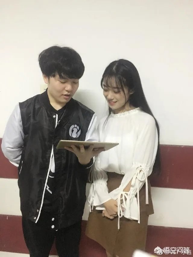 英雄联盟Rookie女友小钰被扒黑历史，曾抛弃重病男友还上过相亲节目，你怎么看？